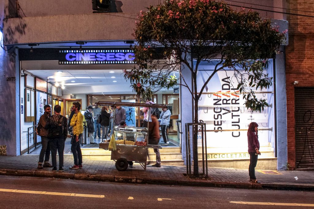 O Cinesesc é um dos cinemas de rua paulistanos que resitem com uma programação voltada à produção independente.