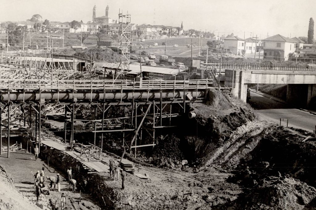 Viaduto Sena Madureira em construção.1968.