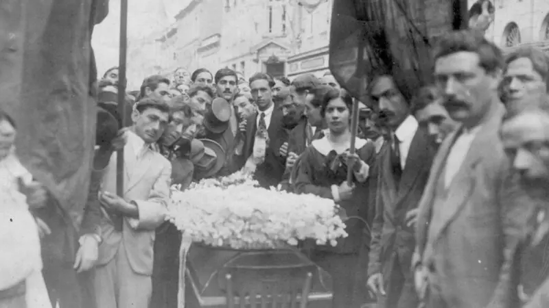 Sepultamento do operário José Marinez, morto pela polícia nos momentos iniciais da greve.