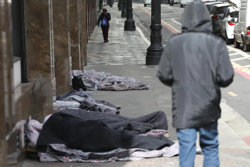 Moradores que vivem na rua no centro de São Paulo.