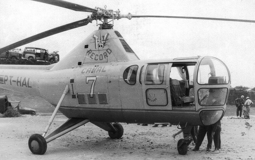 A Record foi uma das pioneiras no uso de helicóptero na cobertura jornalística.