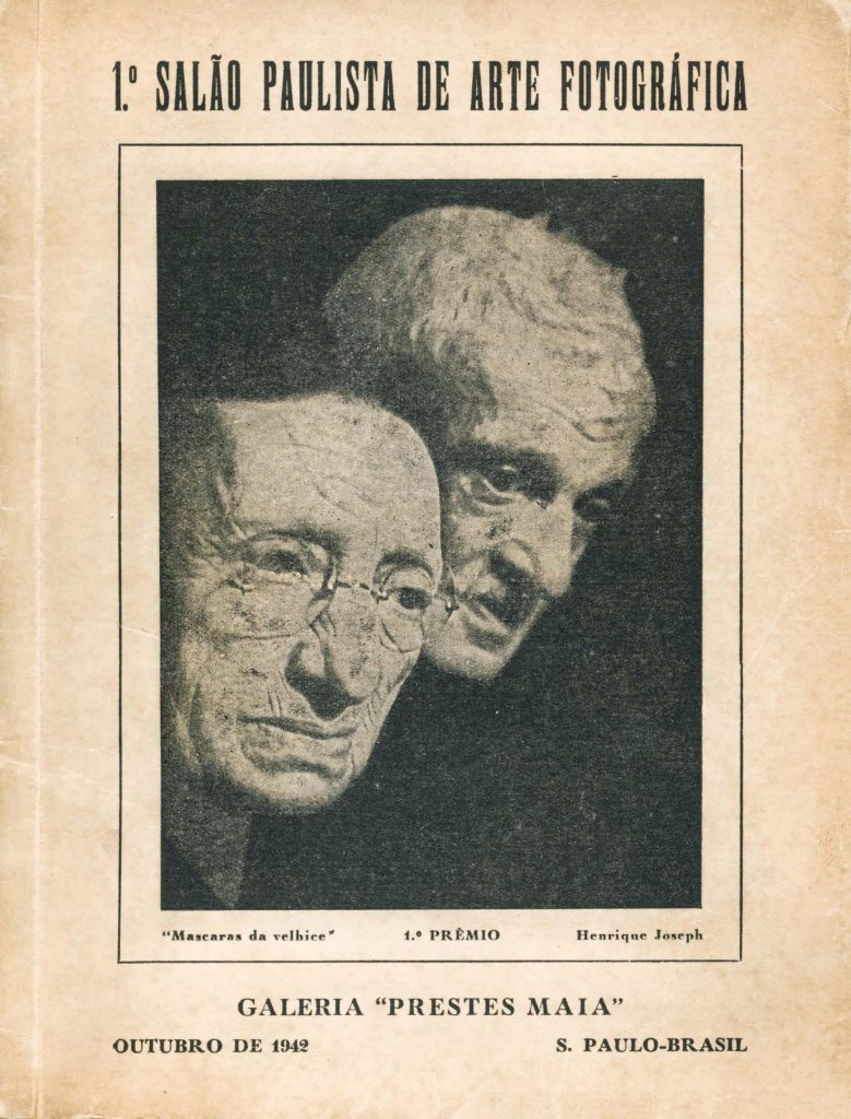 Capa do catálogo do Salão, com a foto vencedora "Máscaras da Velhice", de Henrique Joseph.