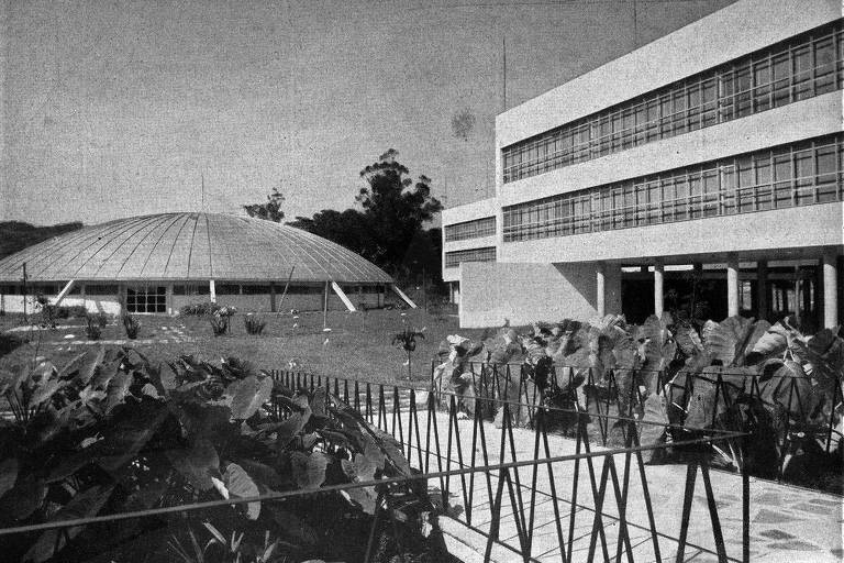 Instalações da A Escola Estadual de São Paulo, no Parque Dom Pedro.