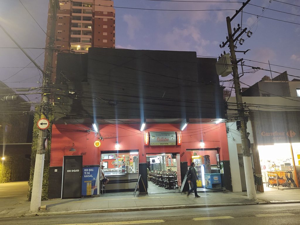 Lanchonete que funciona atualmente no local do teatro Lira Paulistana.