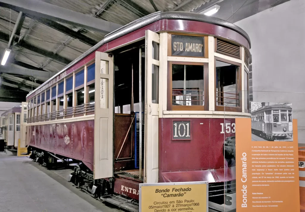 Bonde "camarão" no Museu dos Transportes.