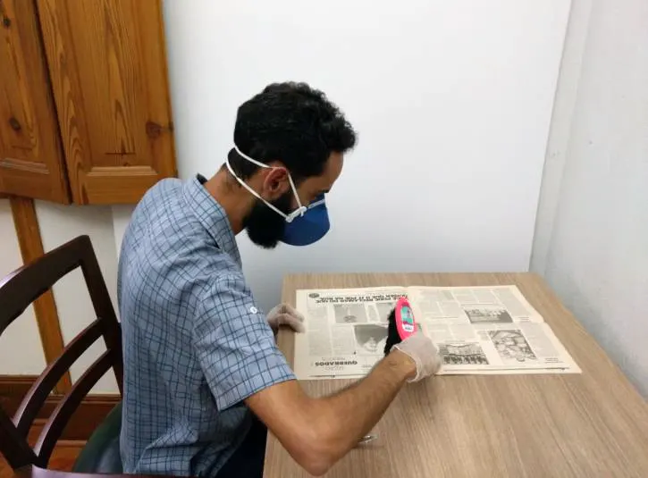 O tratamento dos documentos do acervo é parte da rotina dos historiadores na Casa da Boia.