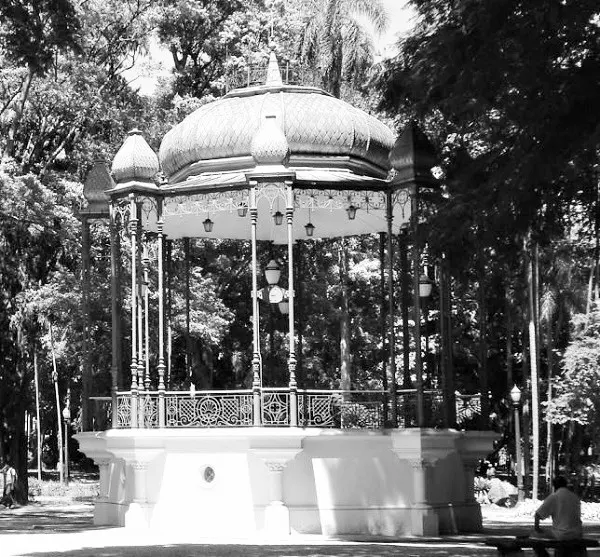 O coreto, restaurado.