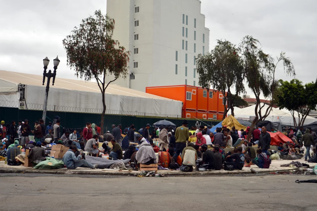Pessoas que integram o chamado "fluxo" de usuário de crack, no entorno da Praça Princesa Isabel.