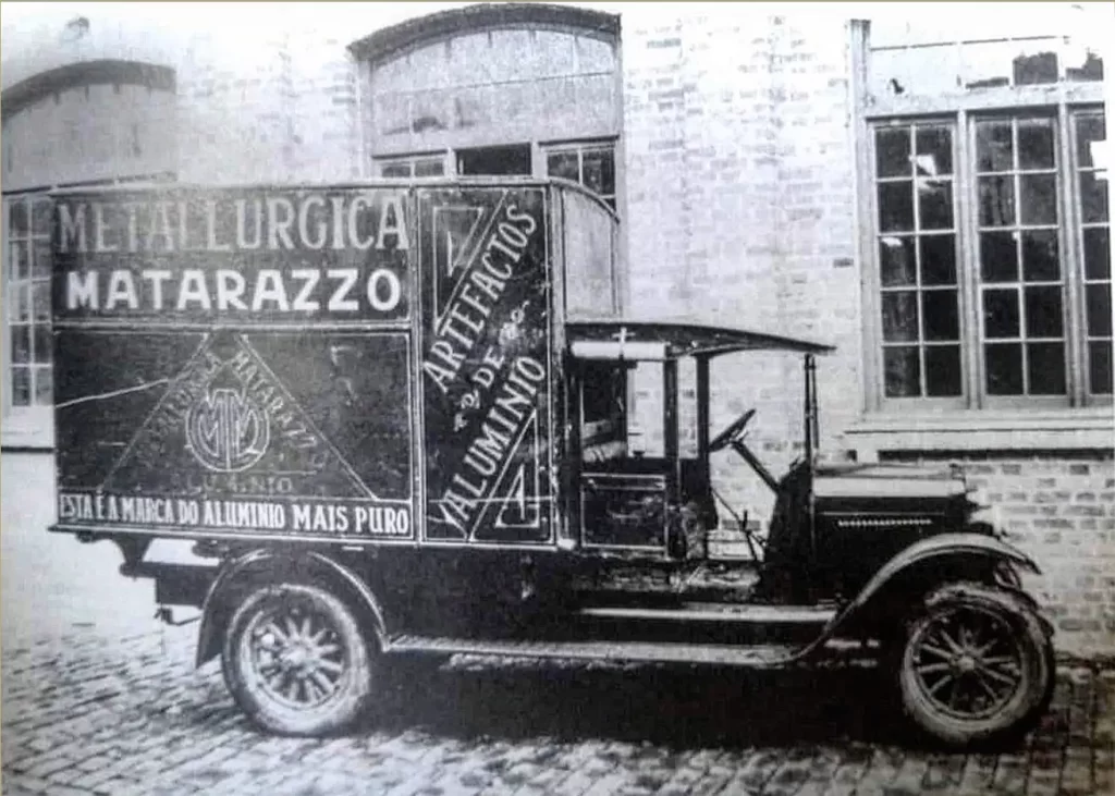 Caminão da Metalúrgica Matarazzo, a Metalma.